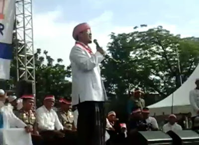 Aa Gym Pimpin Kegiatan Tablig Akbar Di Acara Pesantren Perekat NKRI 1212