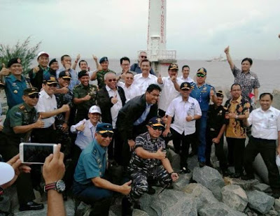 Menko Maritim Kunjungi Pulau Nipah Yang Memiliki Nilai Strategis Bagi Indonesia