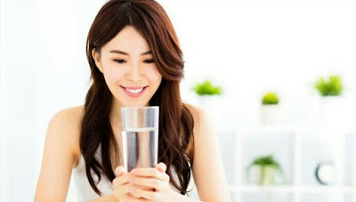Cegah Penyakit Ini dengan Minum Air Putih Setiap Pagi