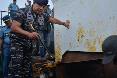 Kapal Tug Boat Tanpa Nama Bermuatan BBM Ilegal Dibekuk Tim WPQR Lantamal  IV