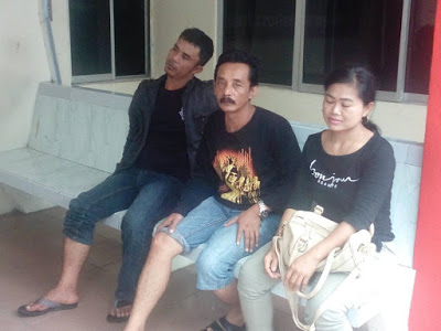 Tabrak Warung Ayam Penyet, 2 Orang Wartawan Menjadi Korban Tabrak Lari