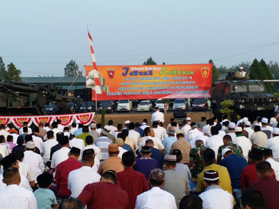 1500 Warga Dan TNI Laksanakan Sholat I’ed Bersama