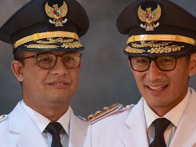 Anies-Sandi Adalah Ancaman Serius Sebuah Status Quo: Muncullah Skenario Menjatuhkan Anies-Sandi di Tengah Jalan