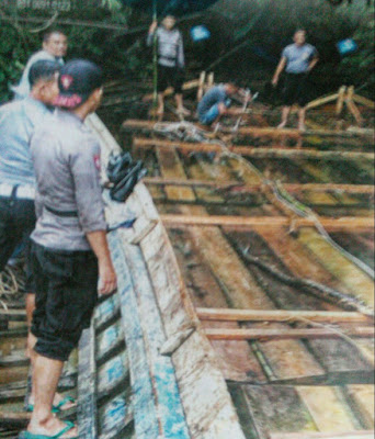 Polres Ketapang Kalimantan Barat  Sita 61 Rakit Kayu Ilegal Logging