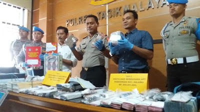 Tim Saber Pungli Polres Tasikmalaya Lakukan OTT,  Ciduk Oknum  Penyalahguna Dana BOS