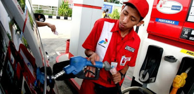 Pengamat: BBM Naik Diam-Diam, Jokowi Panik Bayar Hutang Yang Jatuh Tempo