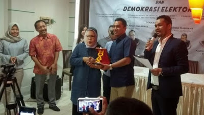 LPI Berikan Gelar “Ibu Hoax Indonesia” Untuk Ratna Sarumpaet