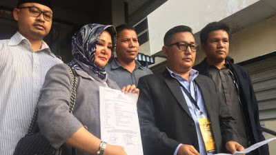 Wow !!! Farhat Abbas Dilaporkan ke Polisi Dengan Sangkaan Buat Kegaduhan Publik !!!