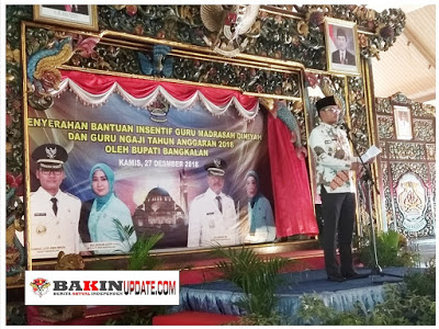 Bupati Bangkalan Berikan Bantuan Insentif Kepada 8352 Guru Diniyah dan Guru Ngaji