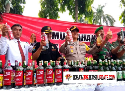 Polres Bangkalan Musnahkan Ratusan Botol Miras Berbagai Merk