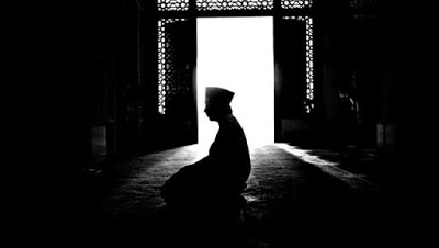 Giat Beribadah Sunat dan Wajib, Tahajud Tiap Malam, Hamba Ini Diacuhkan Oleh Allah SWT, Apa Sebabnya?