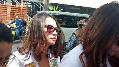 Usai Diperiksa Sebagai Tersangka Vanesa Angel Resmi Ditahan