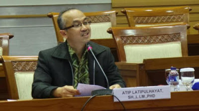 Babak Baru Pilrek Unpad: Atip Latifulhayat Gugat MWA dan Menristekdikti Ke Pengadilan