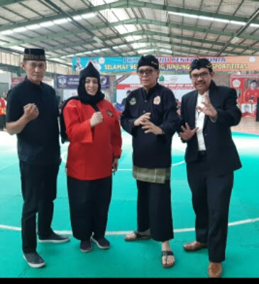 PAGURON PUTRA KENCANA MUDA ( PKM ) MENDUKUNG PENUH DMK, SELAKU GURU BESAR OLAHRAGA PERNAFASAN DAN BELADIRI TENAGA DALAM UNTUK MAJU PILBUP KABUPATEN BANDUNG 2020