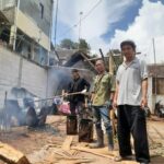 Kegitan Kerja Bakti Pengaspalan Jalan Warga RW. 10 Awiligar