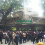Massa Dengan Jumlah Besar Kembali Padati Kebun Binatang Bandung