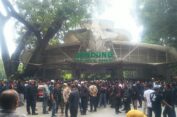 Massa Dengan Jumlah Besar Kembali Padati Kebun Binatang Bandung