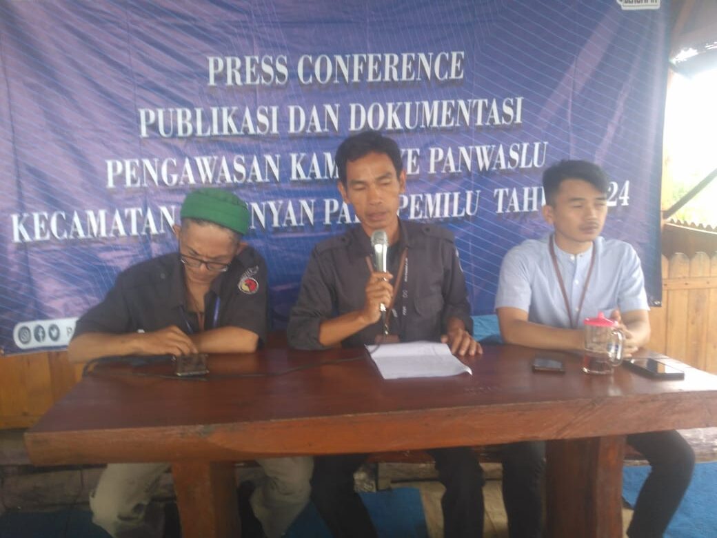 Panwaslu Kecamatan Cimenyan Bahas Strategi Pengawasan Kampanye Pada Pemilu 2024