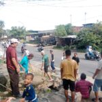 Warga Kampung Cisaladah Cipatat Antusias Bekerja Bakti Perbaiki Jalan Gang